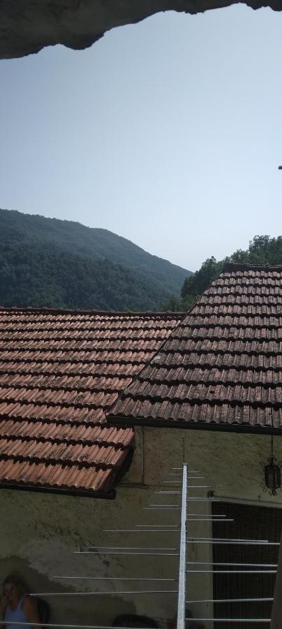 La Vecchia Stalla Appartement Varano  Buitenkant foto