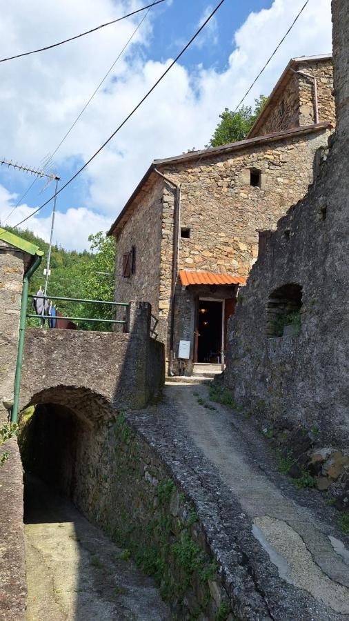 La Vecchia Stalla Appartement Varano  Buitenkant foto