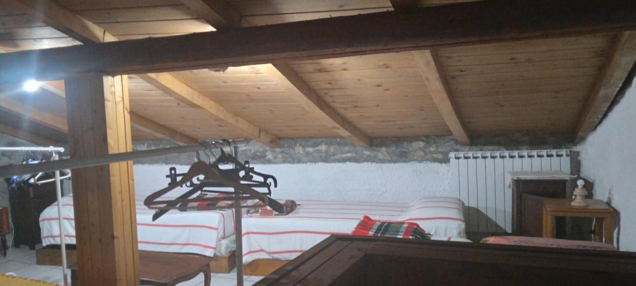 La Vecchia Stalla Appartement Varano  Buitenkant foto