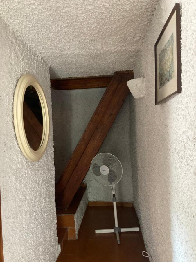 La Vecchia Stalla Appartement Varano  Buitenkant foto