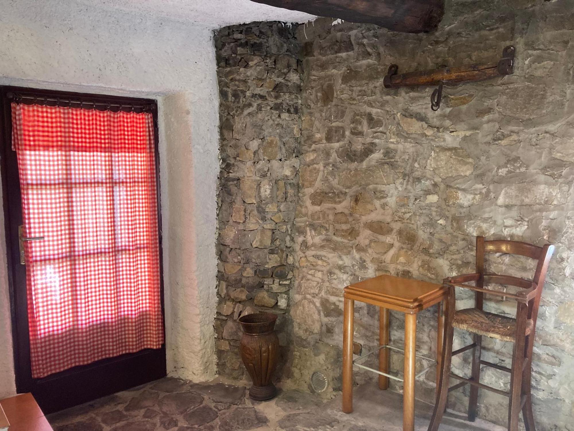 La Vecchia Stalla Appartement Varano  Buitenkant foto