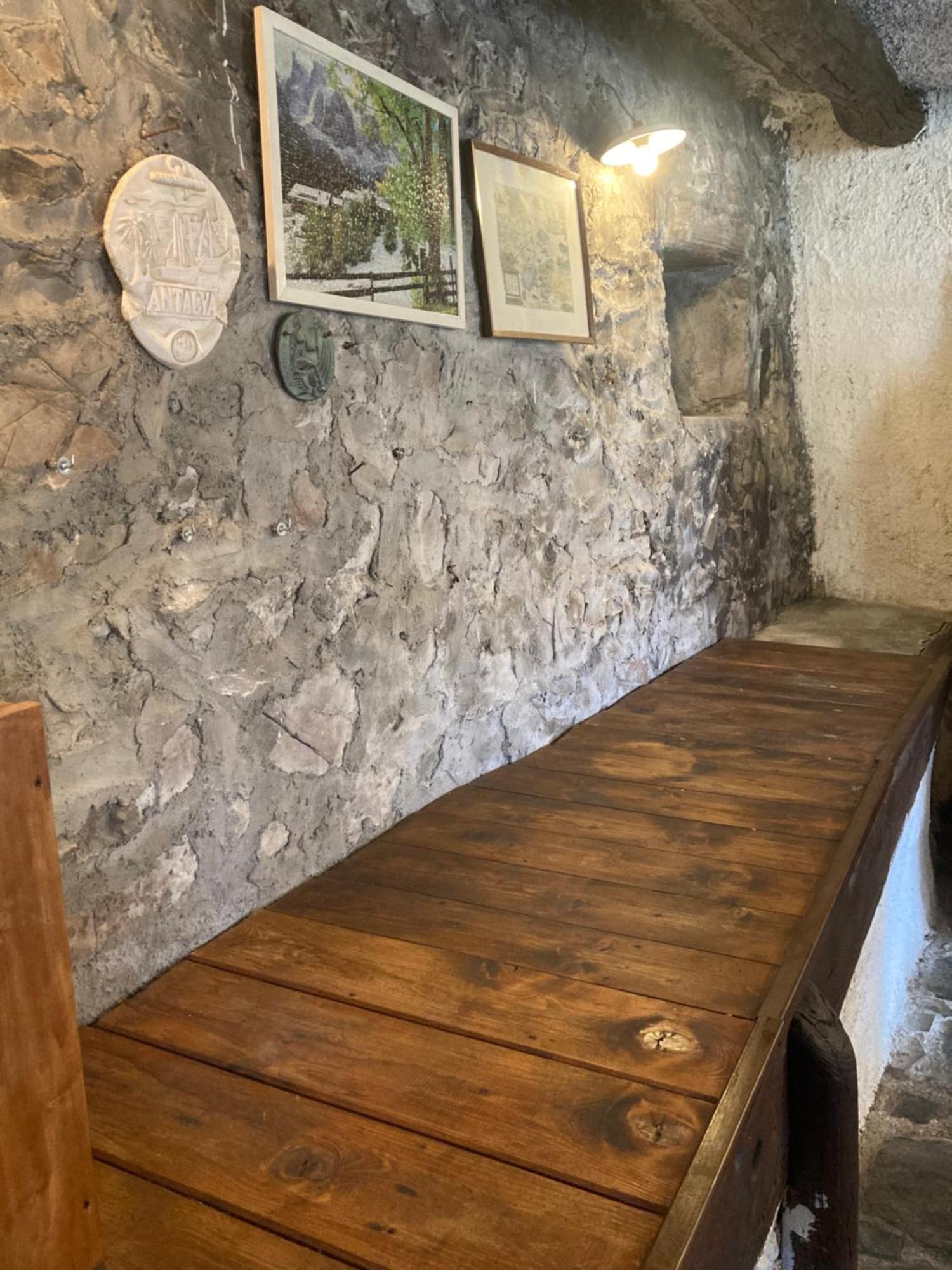 La Vecchia Stalla Appartement Varano  Buitenkant foto
