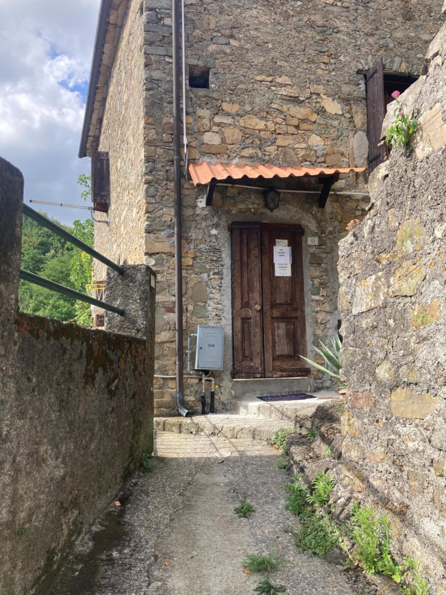 La Vecchia Stalla Appartement Varano  Buitenkant foto
